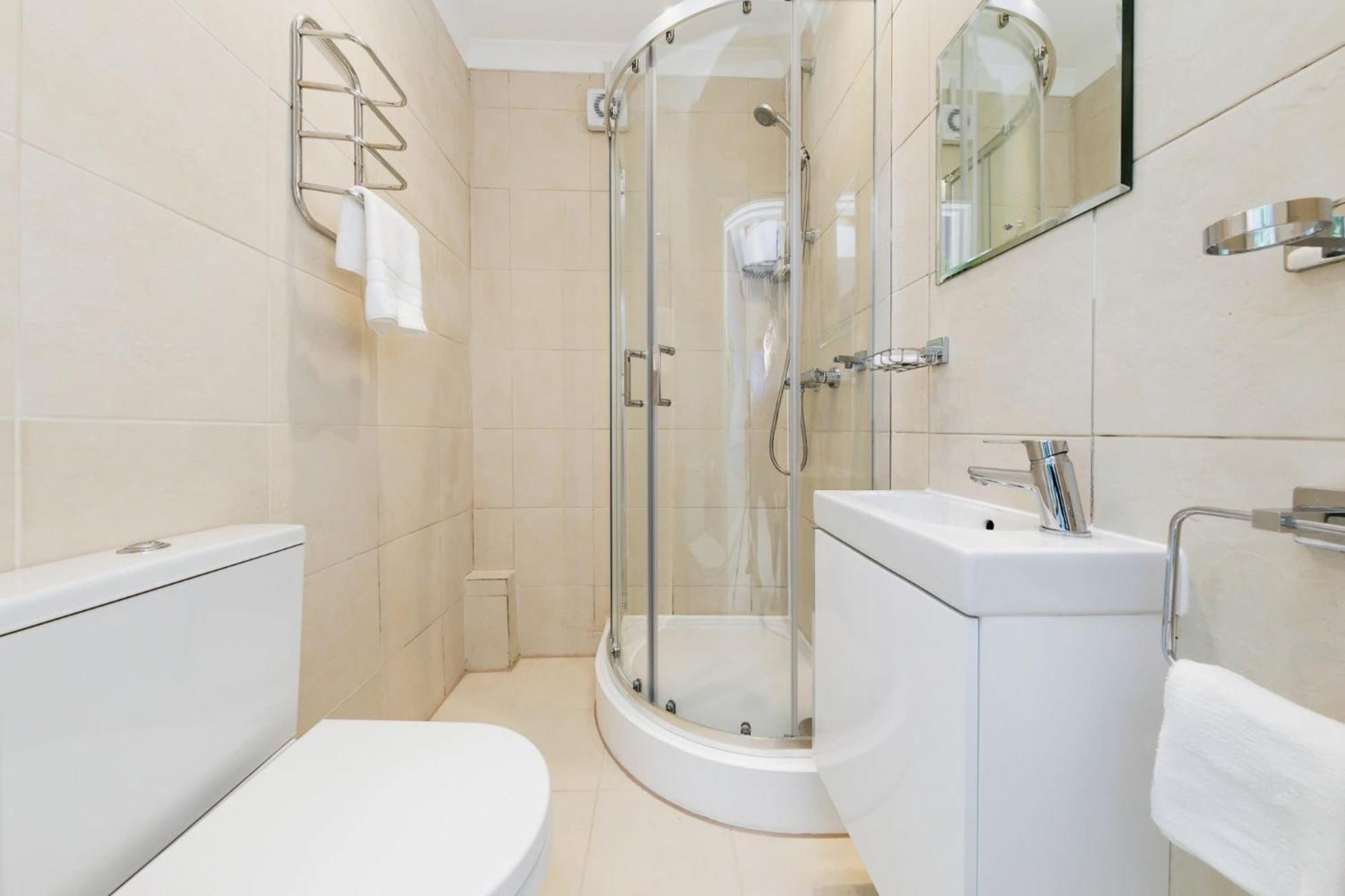 Your Chic 3Br Home Comfort And Style In London Exterior photo